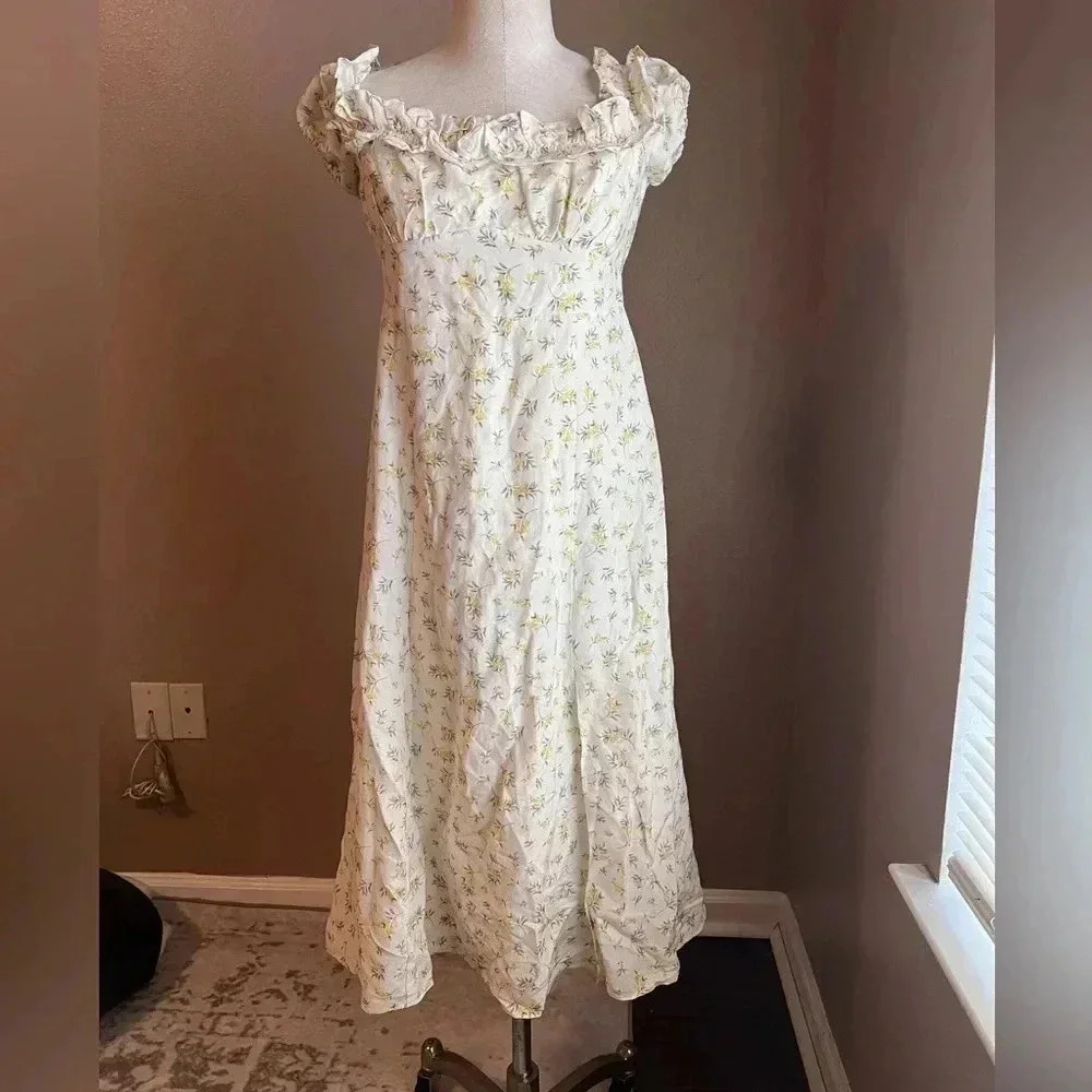 Ever New Curve bardot frill midi dress in lemon ditsy floral size 6 - Picture 3 of 8